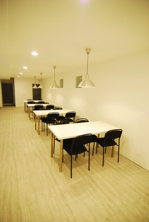 Inn Cube - Taipei Main Station Экстерьер фото